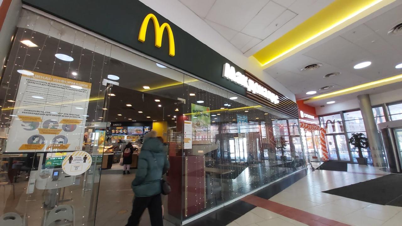Фото В Новосибирске рестораны McDonald's продолжили работать после сообщения о закрытии 5